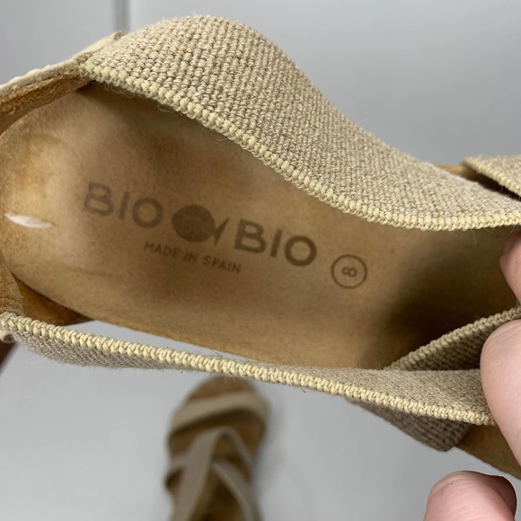 BIO BIO women's tan suede leather espadrille cork wedge sandals SZ 8 - Picture 6 of 6